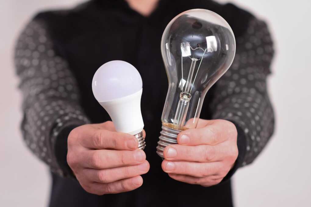 incandescent and led bulbs comparison