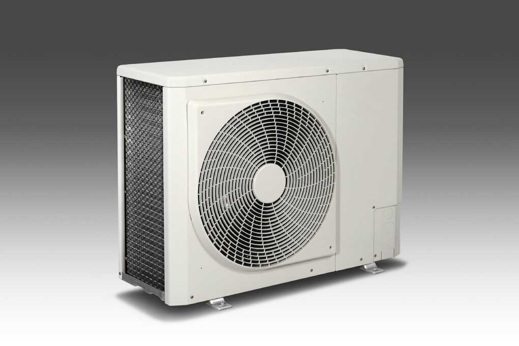 What's More Expensive Running Heat or Air Conditioning