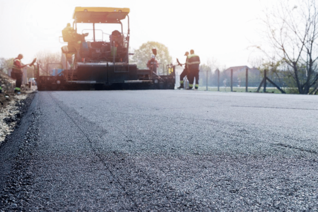 asphalt paving contractors