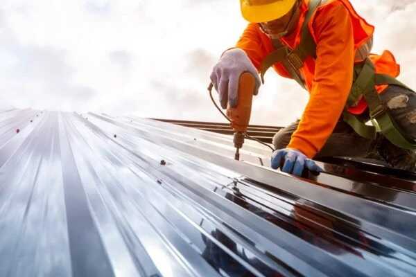What Every Homeowner Should Know Before a Roof Installation`