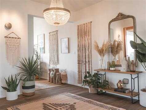Natural-texture boho pendant light in an entryway